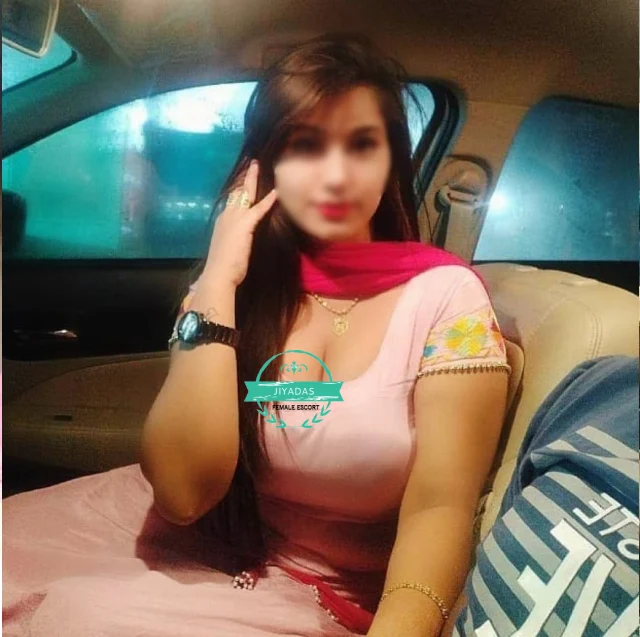 Housewife Noida Call Girl Sushma